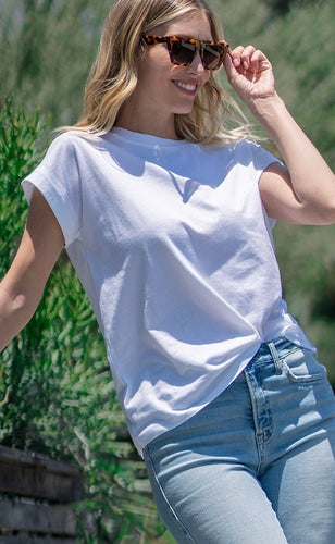 basic white Tee