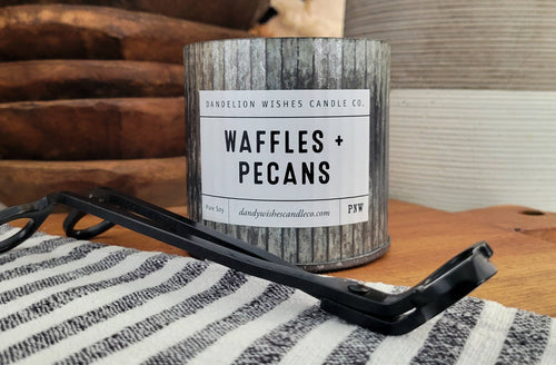 12 oz.Waffles + Pecans Candle